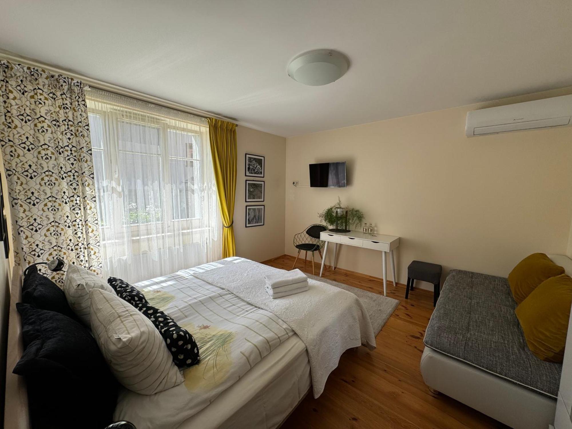 Guest House "8 Smilgos" 클라이페다 외부 사진